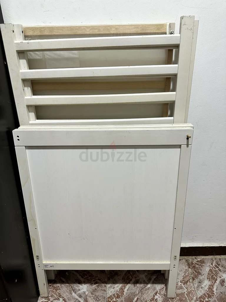سرير أطفال إيكيا للبيع63196140210307111