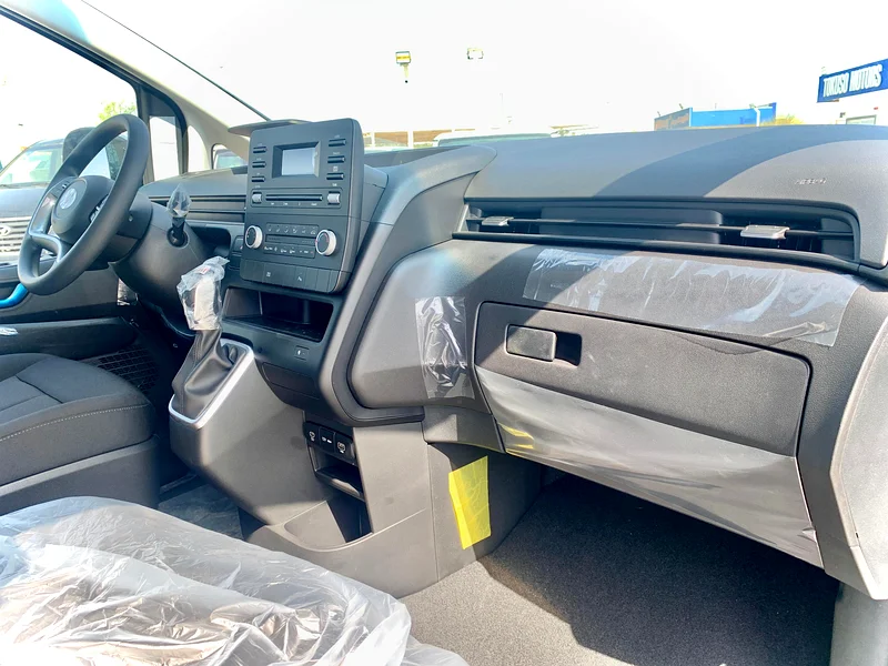 Brand New Staria 11 seaters, Automatic Diesel 2.2 L63171299248385114