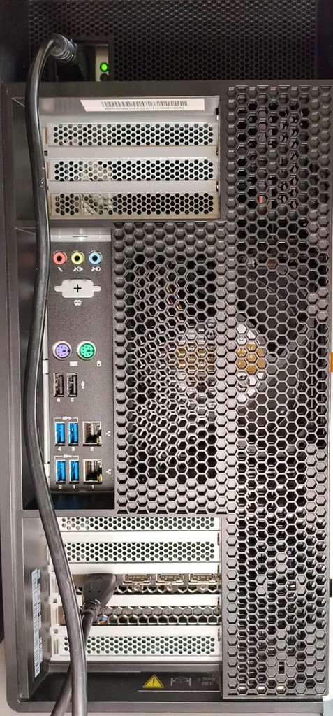 محطة عمل لينوفو P920 | 72 نواة | 2 غيغابايت رام | RTX 3060 Ti | 1 تيرابايت SSD و2 تيرابايت HDD63167119434626112
