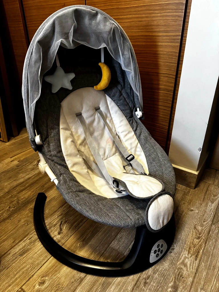 Comfortable Baby Rocker with Toy Bar63204858188929110