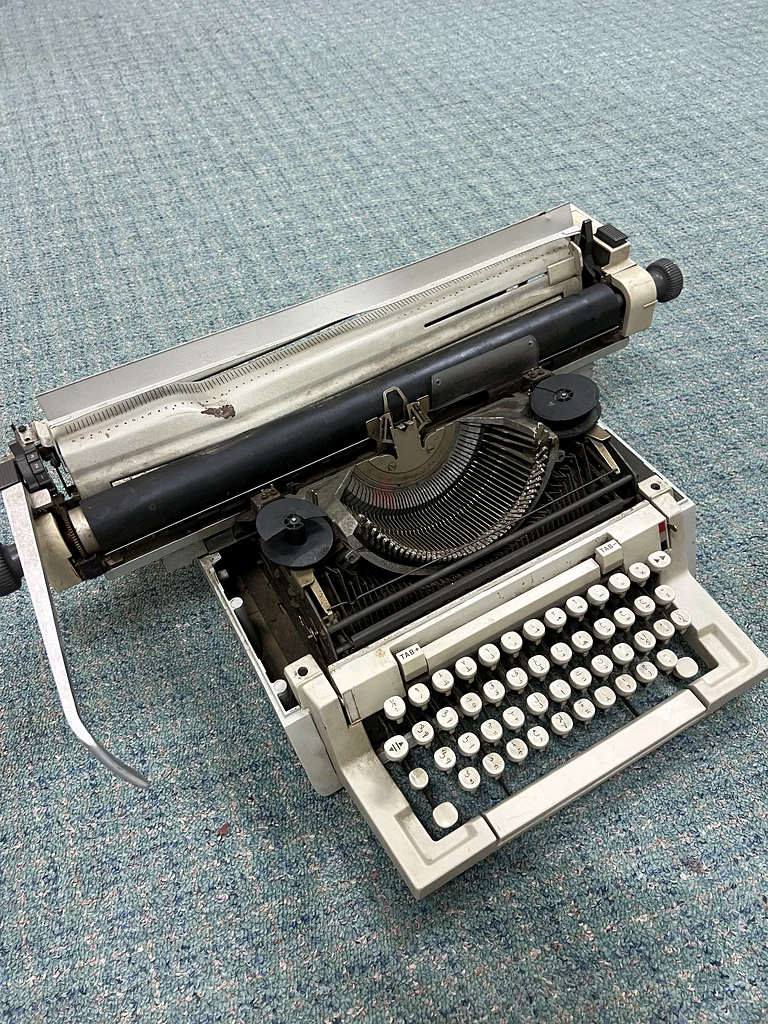 Vintage Arabic keyboard printing 70s63223851809538117