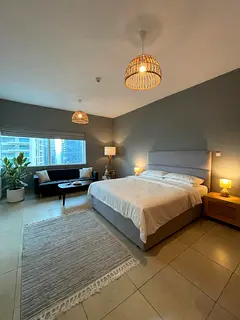 Spacious Luxury Room In Dubai Marina