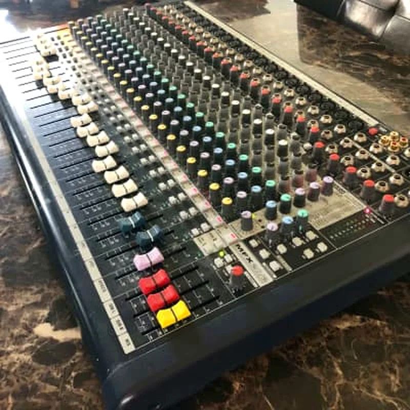 مزيج صوتي Soundcraft mfxi 2063229681171074112