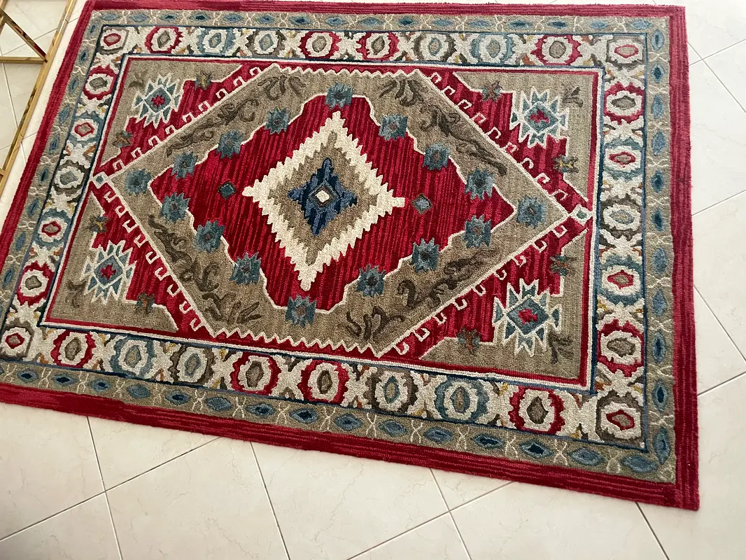 سجادة جديدة مقاس ١٦٠–٢٣٠ سم