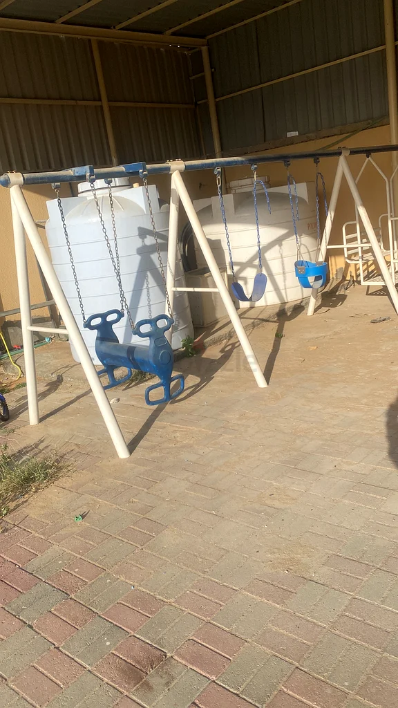 Kid play outdoors63226788504451111