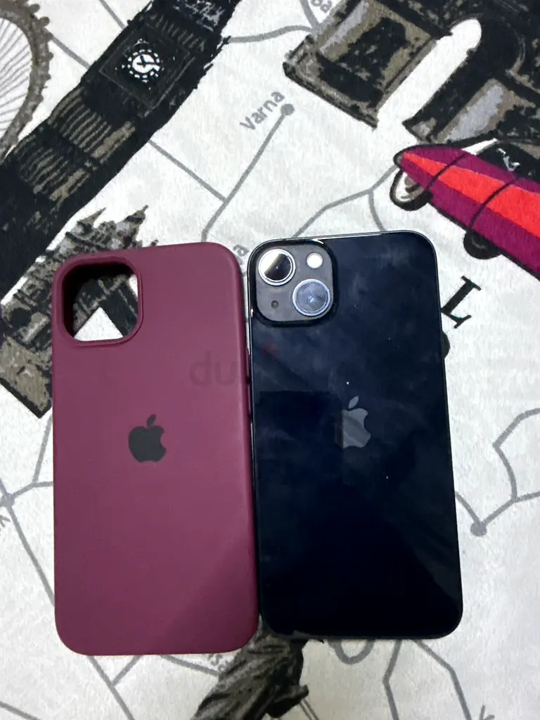 Apple iPhone 1363213428222850112
