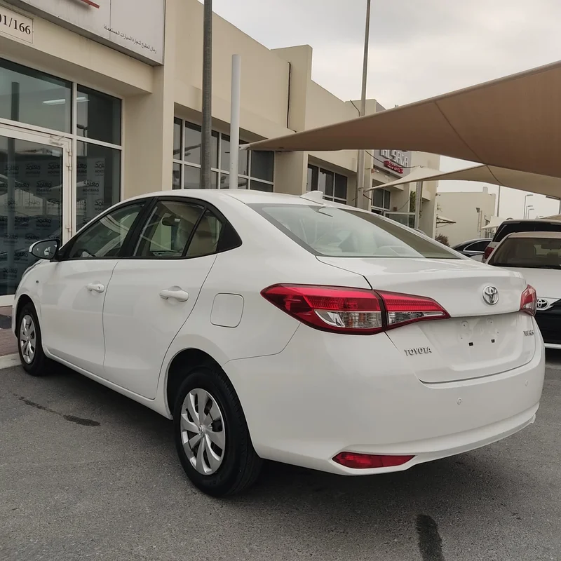 تويوتا ياريس 1.5 لتر / 2021 / أبيض / GCC / ضمان لمدة سنة واحدة / REF#94598062931642857730113