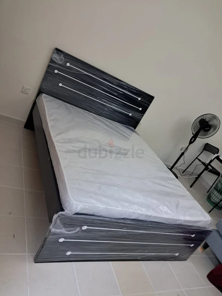 بياعه سرير عائلي جديد بحجم كوين قوي مع ماترس طبي عالي الجودة628638192785951111