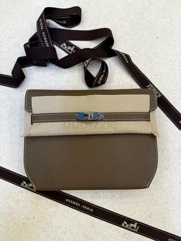 Hermès depeches mens pouch bag