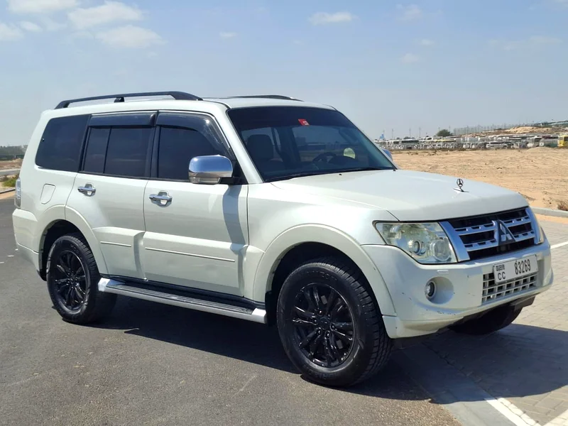 Mitsubashi pajero model 2013 full option63152749627521111