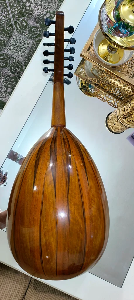 عود يدوي مذهل - مثالي للموسيقيين والمحصلين!63207396480898111