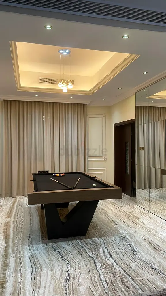 Billiard Table 746