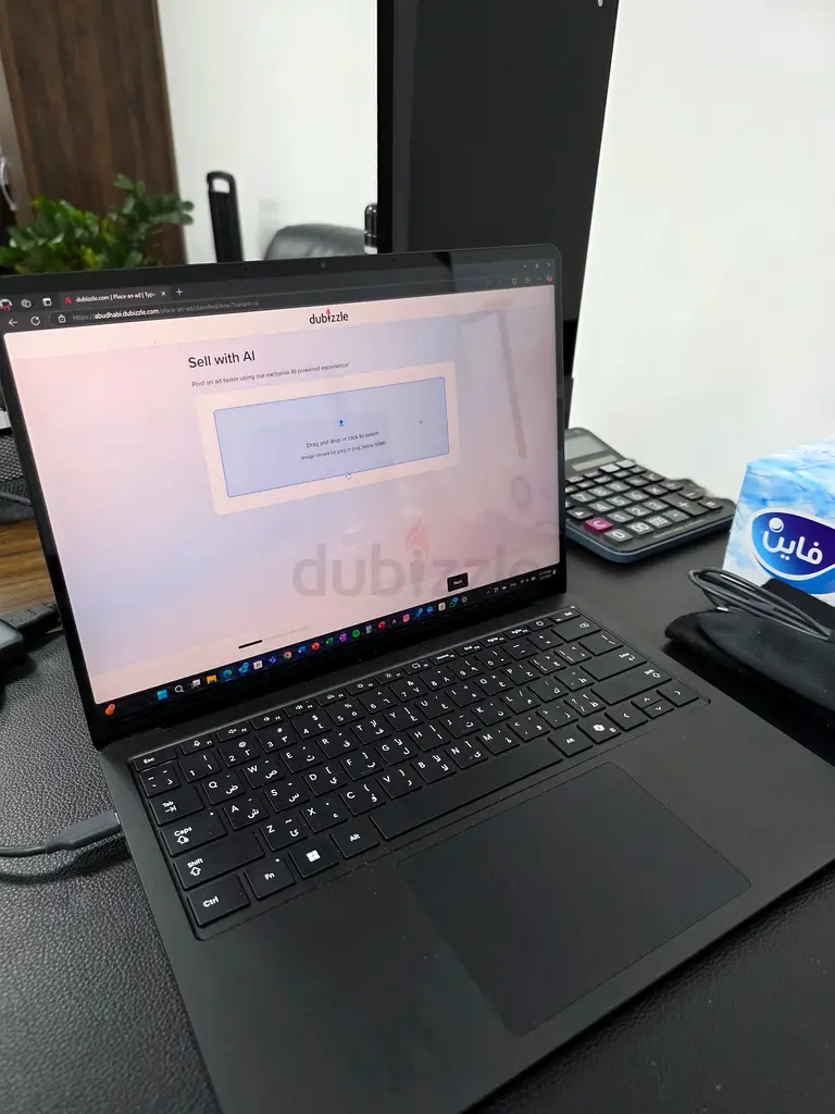 Sleek Microsoft Surface Laptop for Sale!63255529541889111