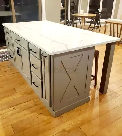 Stylish Kitchen Island with Ample Storage - Modern Design
