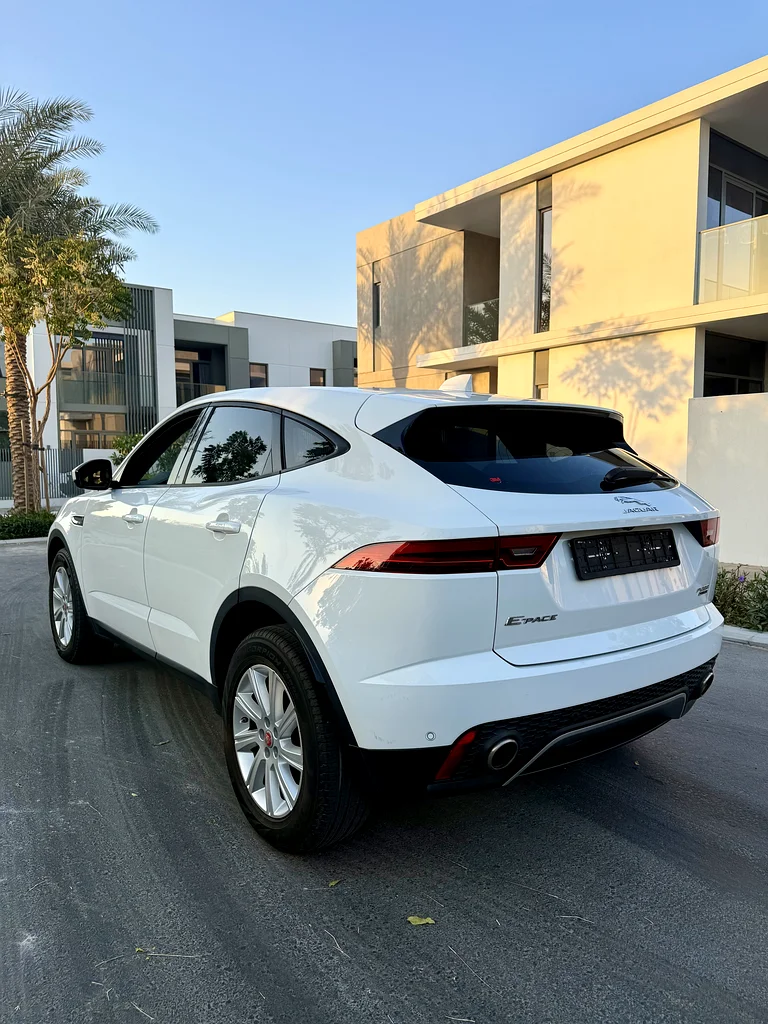 جاكوار E-Pace • P200 • مجلس التعاون الخليجي • 2019 • سجل صيانة كامل من آل تايير • طلاء أصلي • حالة ممتازة63221824122625114