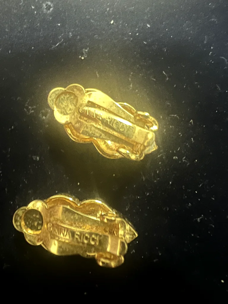 Nina ricci clip earrings63232647343747112