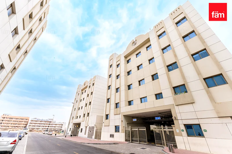 معسكر عمل ملكية حرة للسكان المحليين ودول مجلس التعاون الخليجي62863733038466110