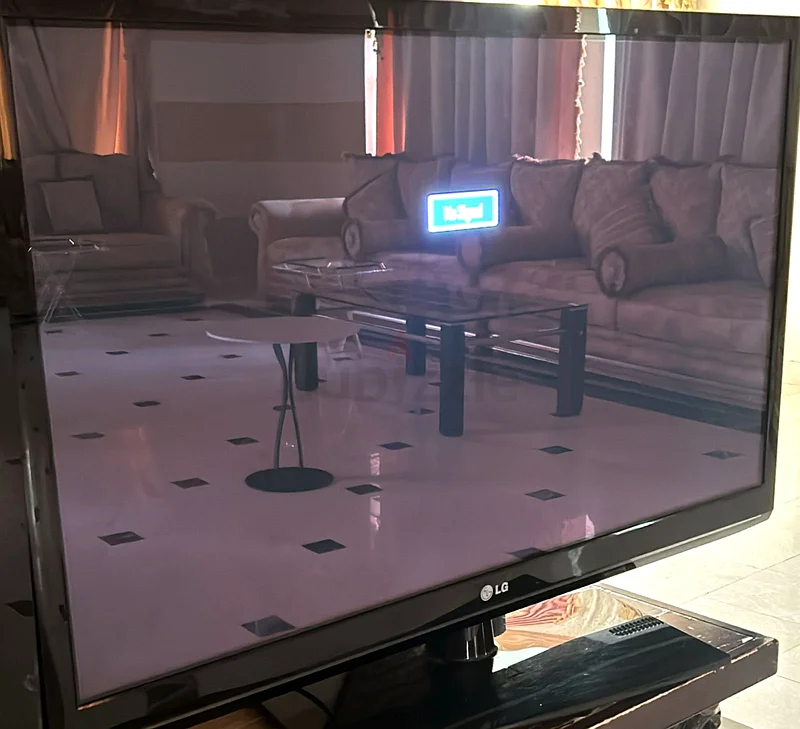 Stylish LG LED TV - Perfect for Your Living Room!632597039495711120