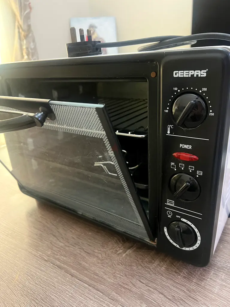 Oven Geepas
