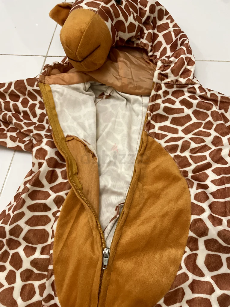 Giraffe Shaped Comfy Onesie Brown/White63239078390401111