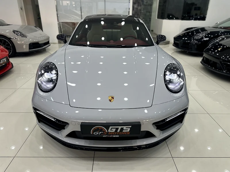 Porsche Carrera / 911 GTS 2024 GCC WITH KIT FSH UNDER WARRANTY 05-2027 NO Scratches 100 %63226737735683112