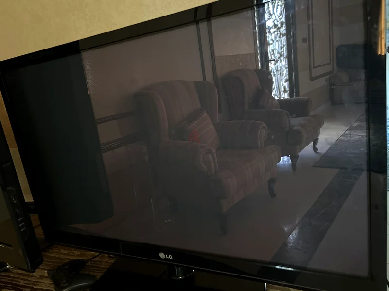 Stylish LG LED TV - Perfect for Your Living Room!63259703949571112