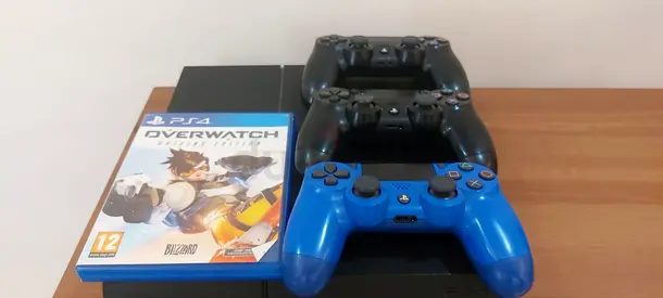 Sony PlayStation 4 Console with Overwatch CD and 3 controllers