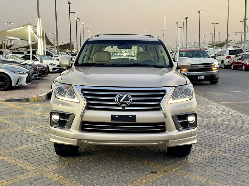 2015 LEXUS LX570 S63150023922817111