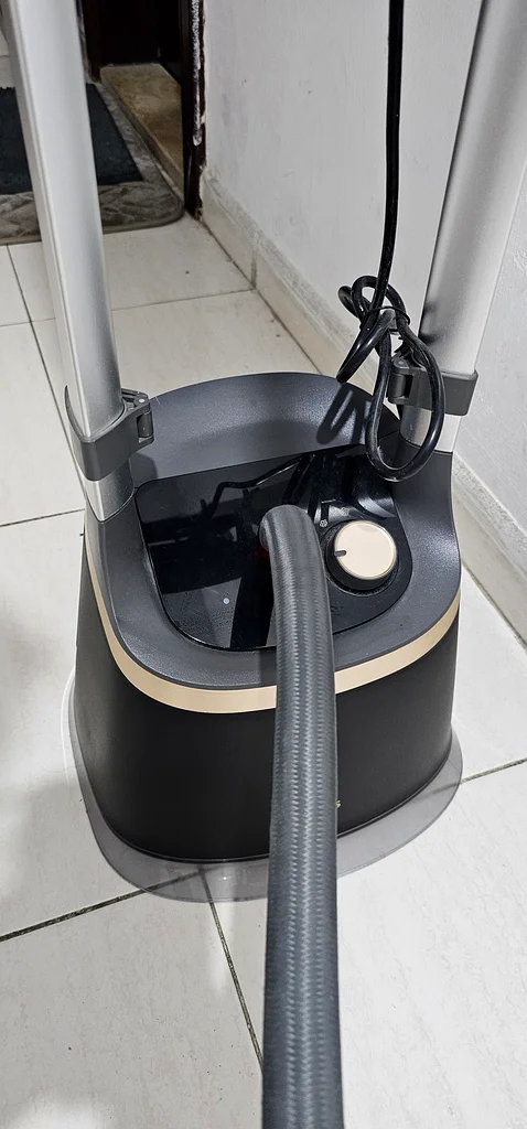 High-Performance Clothes Steamer for Effortless Ironing63167585018114111