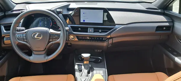 صورة 15 لـ 2023 Lexus UX-SERIES