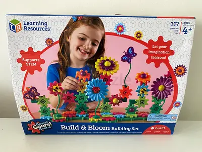 Gears Gears Gears Build and Bloom Building Set