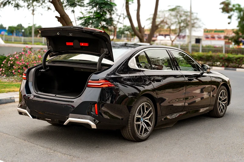 2025 | BMW i5 | eDrive | 35Li | M Sport63230656270337114