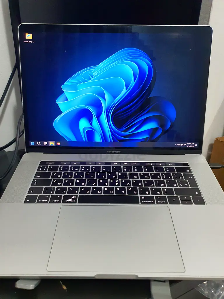 Macbook Pro A170763254995209857110