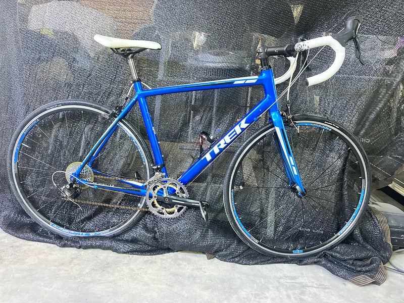 Road bike Trek or cycle63169470480897114