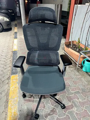 Ergonomic Office Chair - Comfort and Style!