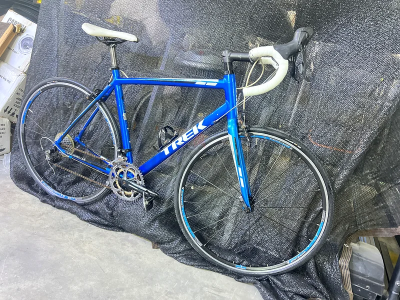 Road bike Trek or cycle63169470480897112