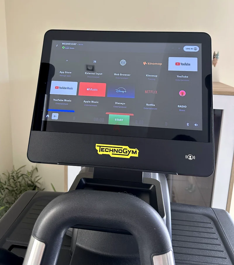 Technogym vario live 16 P 5000 ميتور بلاك62933694447746113
