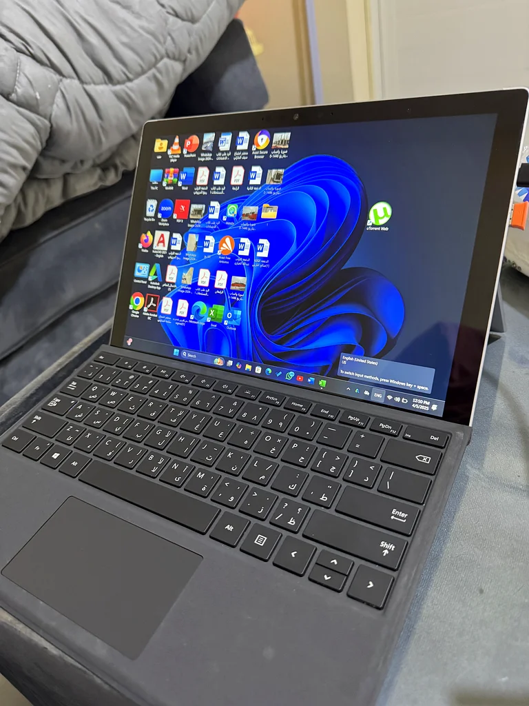 مايكروسوفت ويندوز سيرفيس برو 7632560714289941113