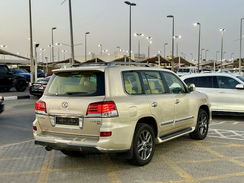 2015 LEXUS LX570 S63150023922817113