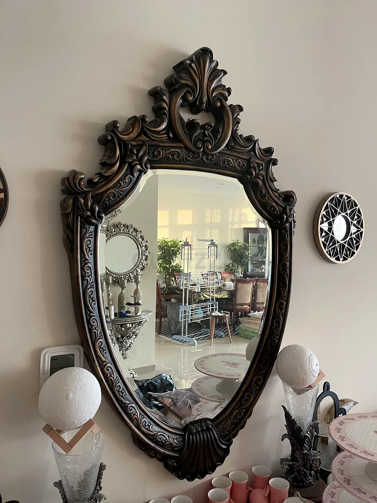 Elegant Console with Mirror63219825482753111