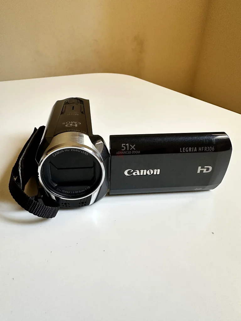 Canon Legria HF R306 Camcorder63234612618626110