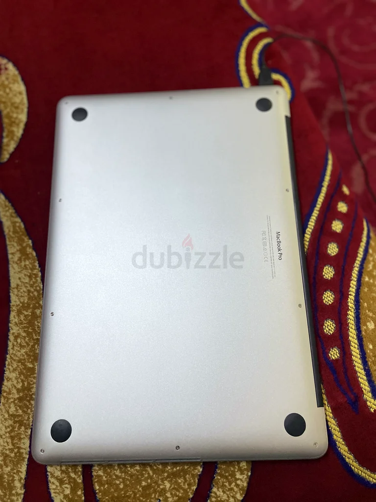 MacBook Pro 201563254995251329114