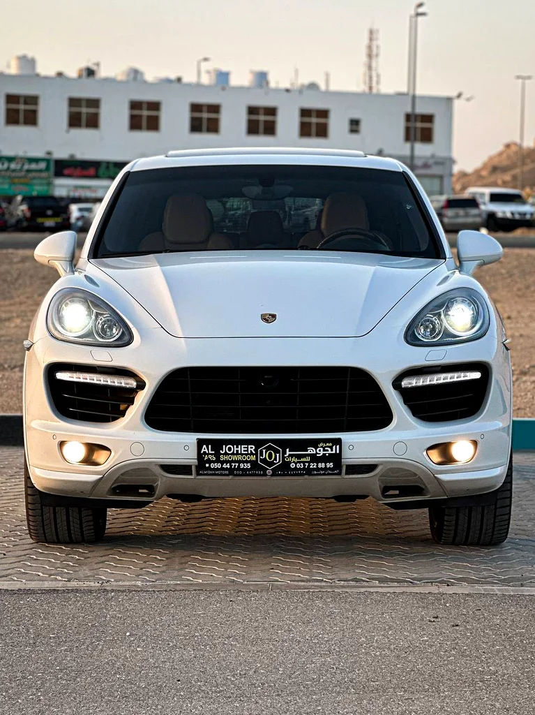 Porsche Cayenne Turbo 2013 - 127,000 km63150023157761111