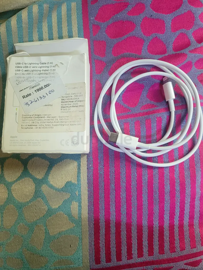 Apple lightning cable