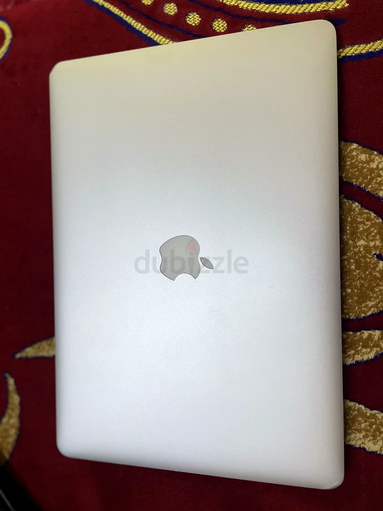 MacBook Pro 201563254995251329112