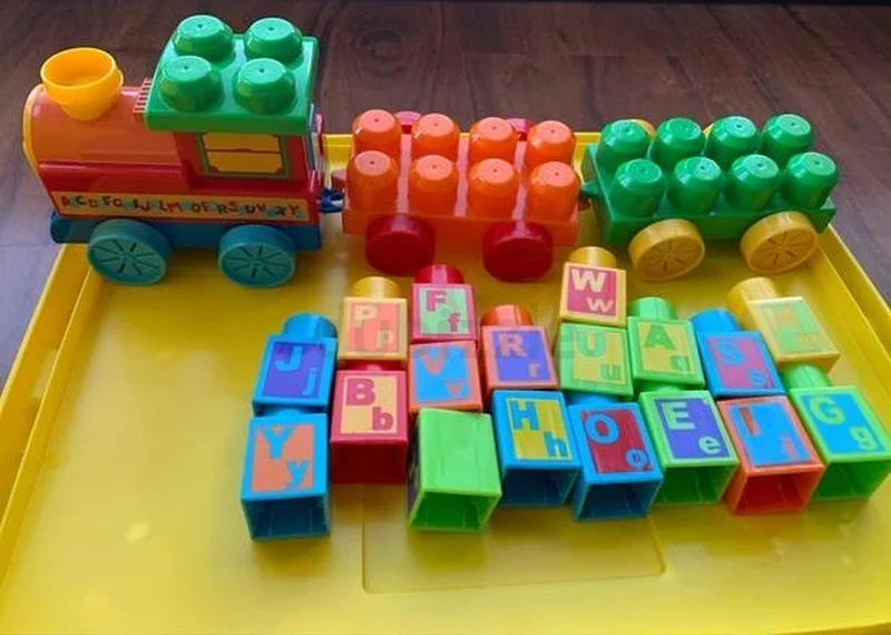 Toys R Us Mega Bloks 250 Building Blocks SET628638236133131120