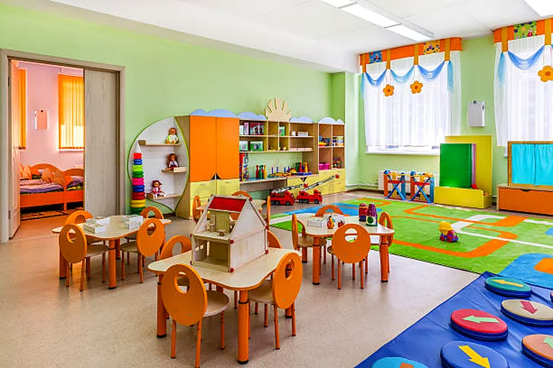 مركز رعاية الأطفال  
متوفر مربية أطفال63215385626753111