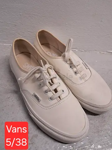 Classic Vans Canvas Sneakers - Size 5/38!
