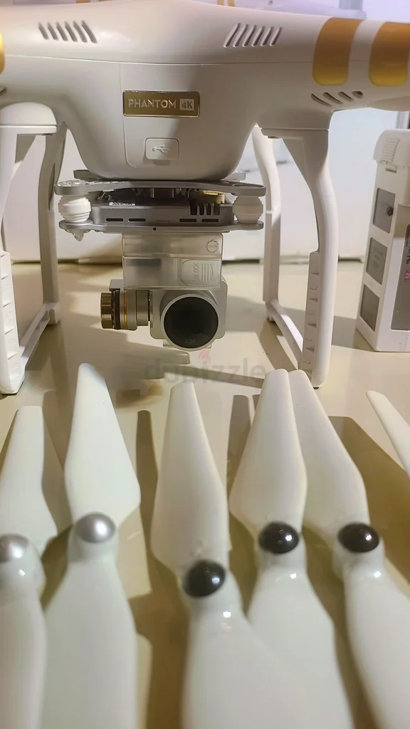 DJI PHANTOM 3 PRO (BRAND NEW)63265098766977114