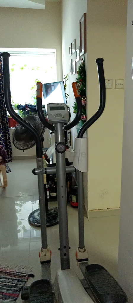 Get Fit with this Excellent Elliptical Trainer!63242169223938113